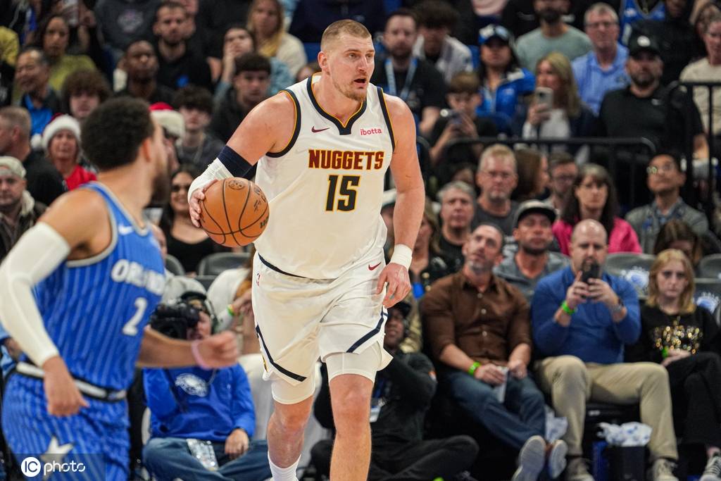 媒体人:若约基奇因场次不够缺席最佳阵 应改变65场规则